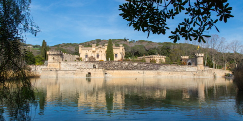 Castillos y torres de vigía: Ruta de las fortificaciones del Maresme.