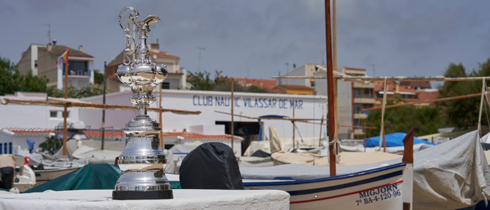 L’emblemàtic trofeu s’ha exhibit a Vilassar de Mar. (Foto: Fundació Copa Amèrica)