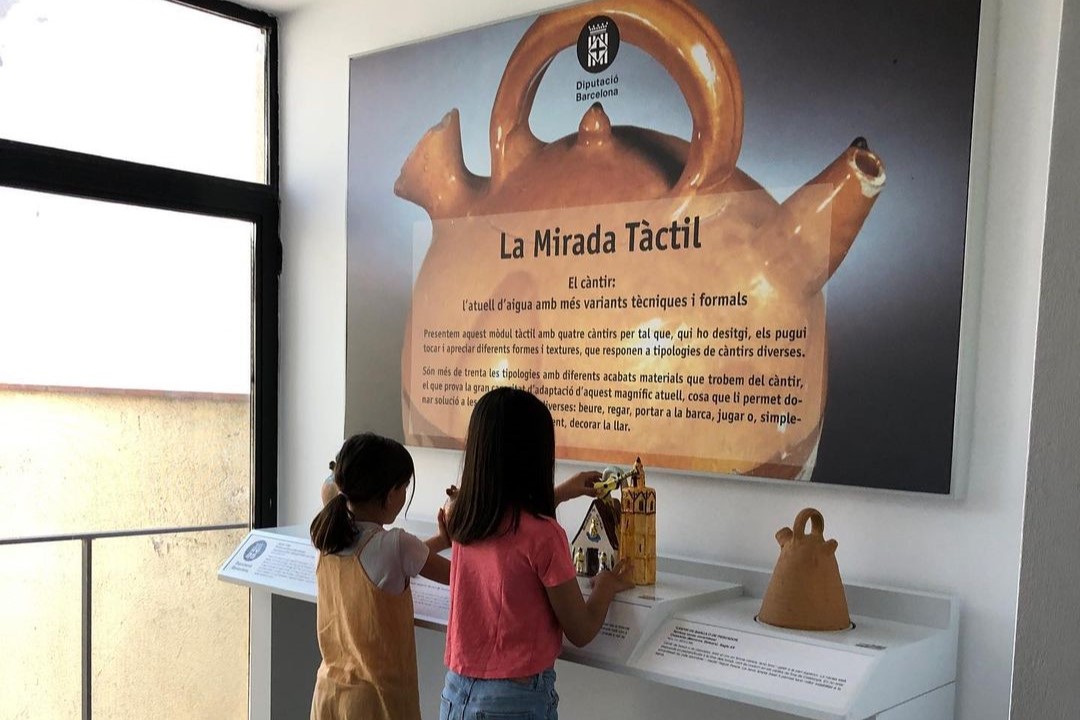 Exposició de MIrada Tàctil al Museu del Càntir d'Argentona